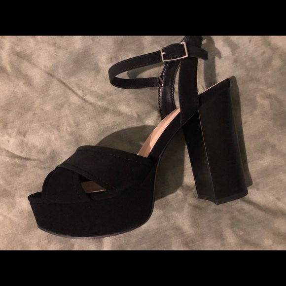 Black Velvet Heels - Picture 7 of 7